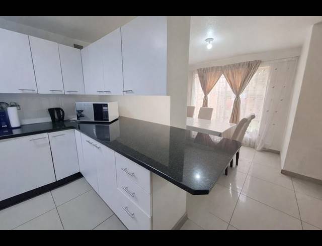 2 BEDROOM TOWNHOUSE FOR SALE IN BENONI CENTRAL